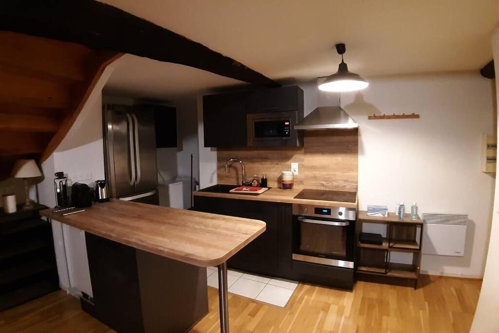 Appartement Exceptionnel 4 Etoiles Hyper Centre Albi 65 M2 Au 4Eme Etage Sans Ascenseur Avec Une Tour Du 12Eme Siecle Экстерьер фото
