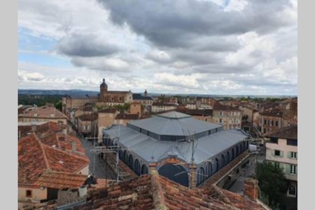 Appartement Exceptionnel 4 Etoiles Hyper Centre Albi 65 M2 Au 4Eme Etage Sans Ascenseur Avec Une Tour Du 12Eme Siecle Экстерьер фото