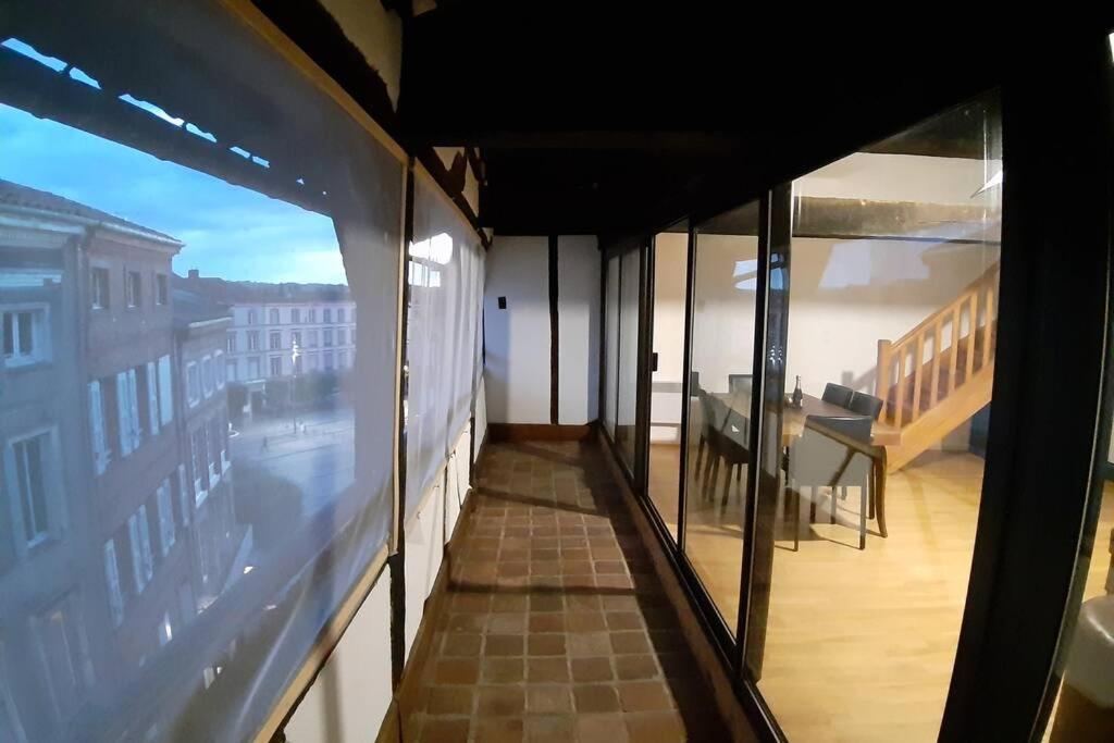 Appartement Exceptionnel 4 Etoiles Hyper Centre Albi 65 M2 Au 4Eme Etage Sans Ascenseur Avec Une Tour Du 12Eme Siecle Экстерьер фото